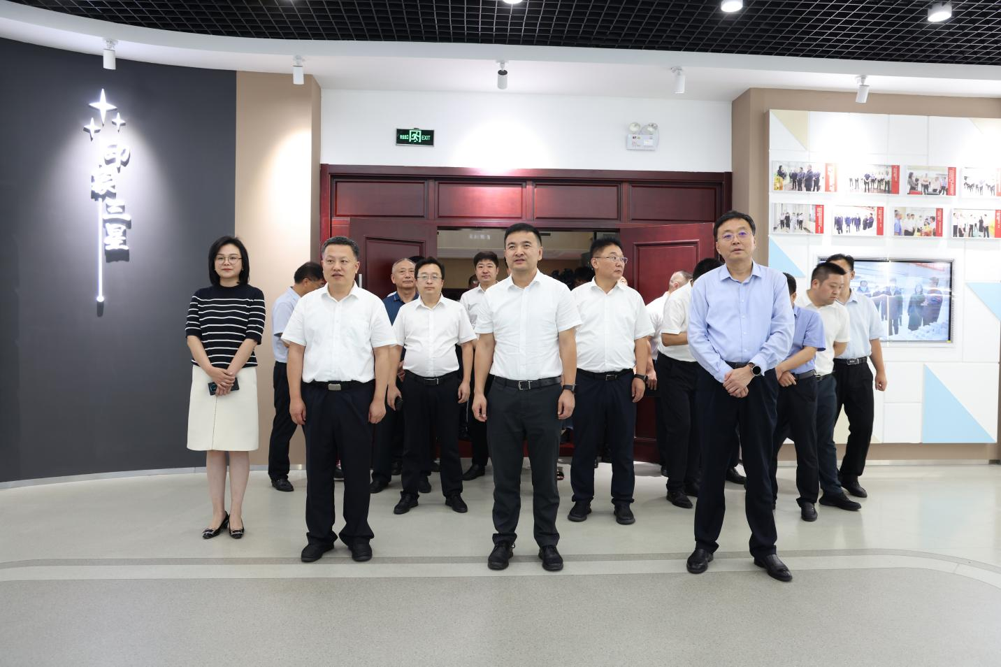 奉节县委副书记、县长巩义胜一行来山东w66国际·利来最给力的老牌集团考察