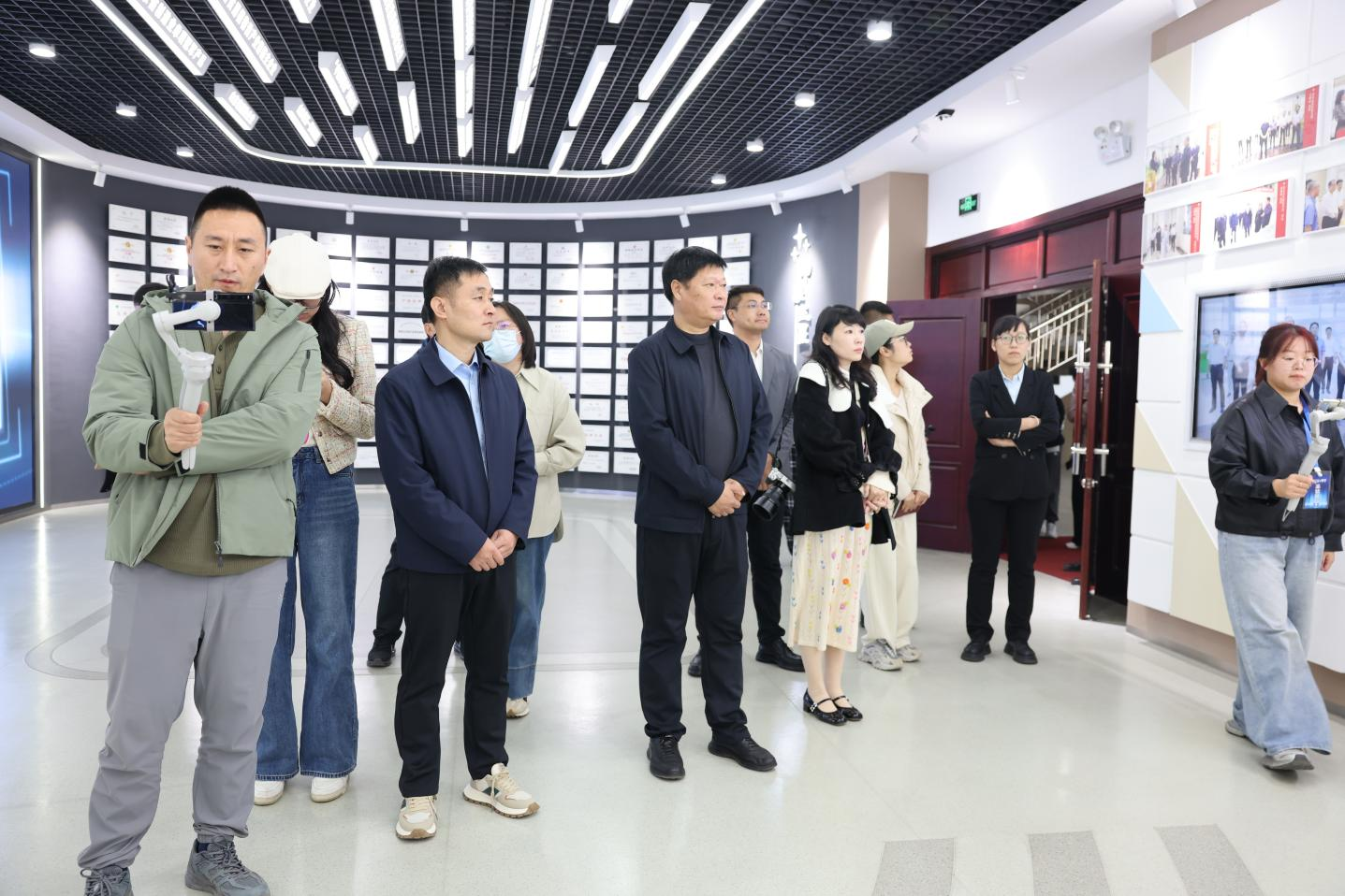 “走在前、作表率，‘镇’兴之‘铝’看邹平”主流媒体采访活动走进山东w66国际·利来最给力的老牌集团