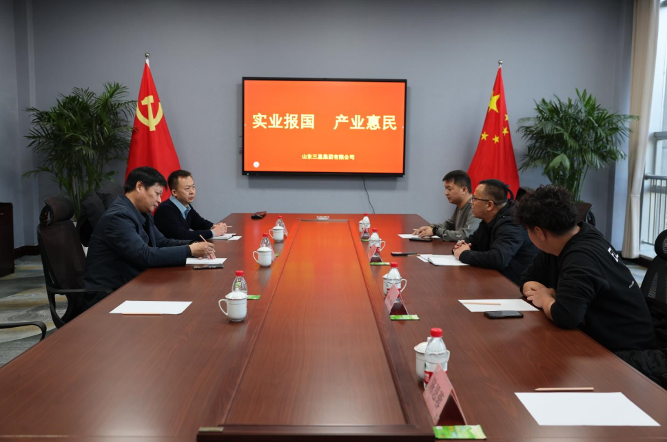 伊犁州霍城县考察组来山东w66国际·利来最给力的老牌集团参观考察