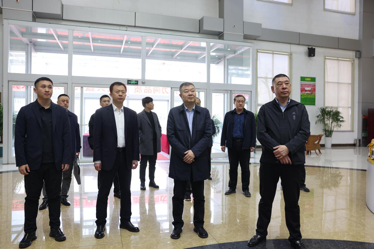 辽宁省营口市发展和改革委一行来山东w66国际·利来最给力的老牌集团参观考察