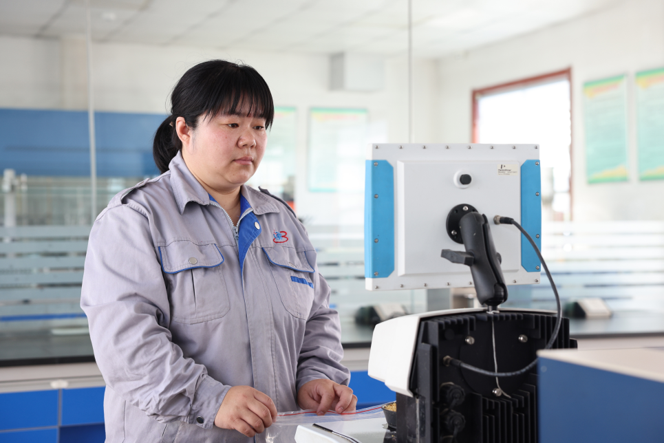 【巾帼风采】白宗英：匠心为质检 品质把关人