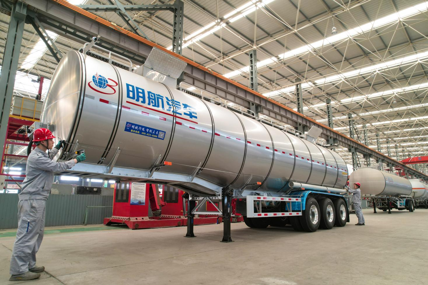 一线图景｜机械公司：夏日车间忙生产 稳进提质促发展