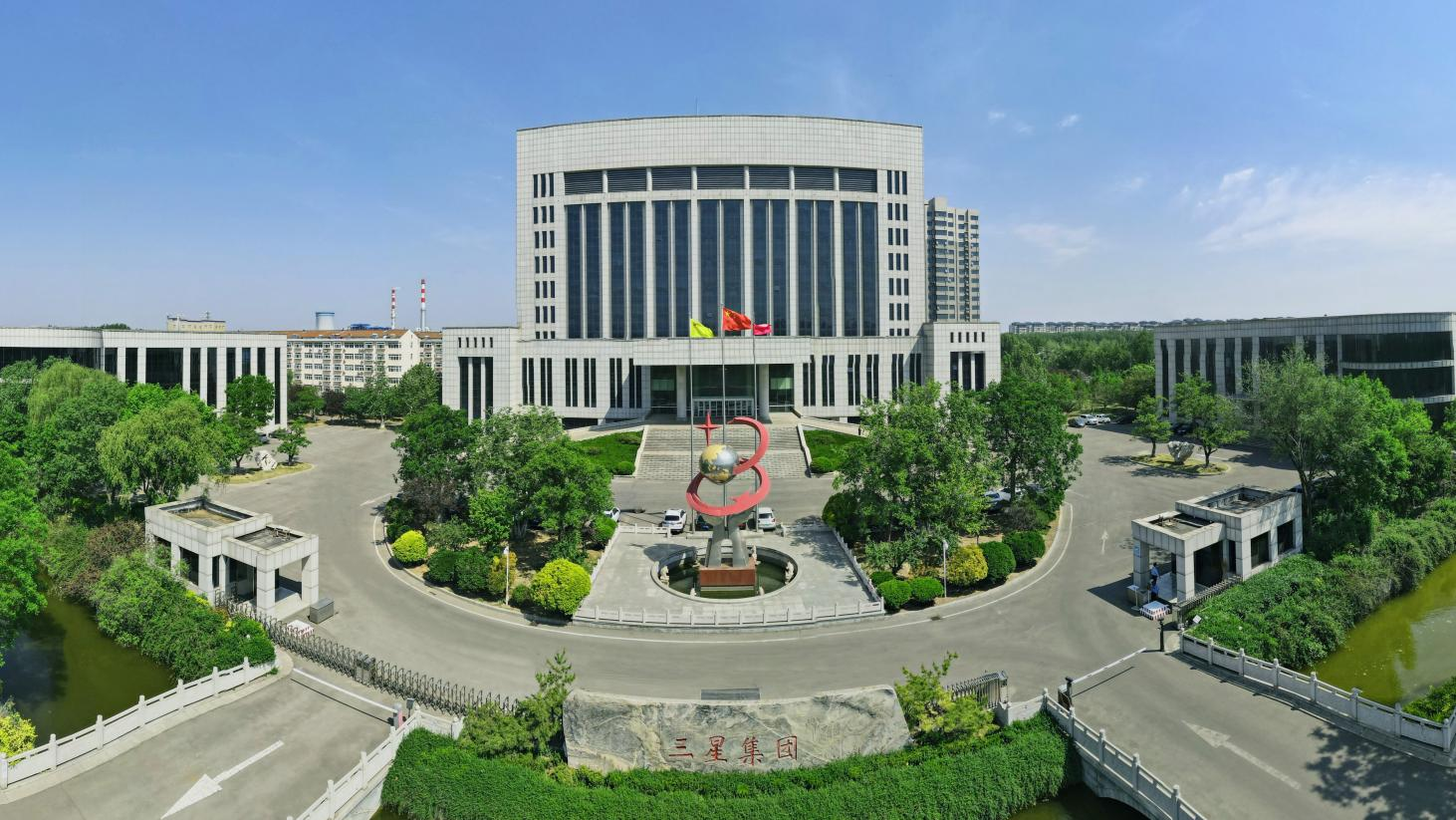 连续登榜再突破！山东w66国际·利来最给力的老牌集团2025山东民企双百强荣誉加冕