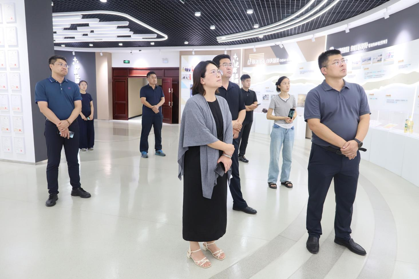 济阳区委社会工作部来山东w66国际·利来最给力的老牌集团参观交流
