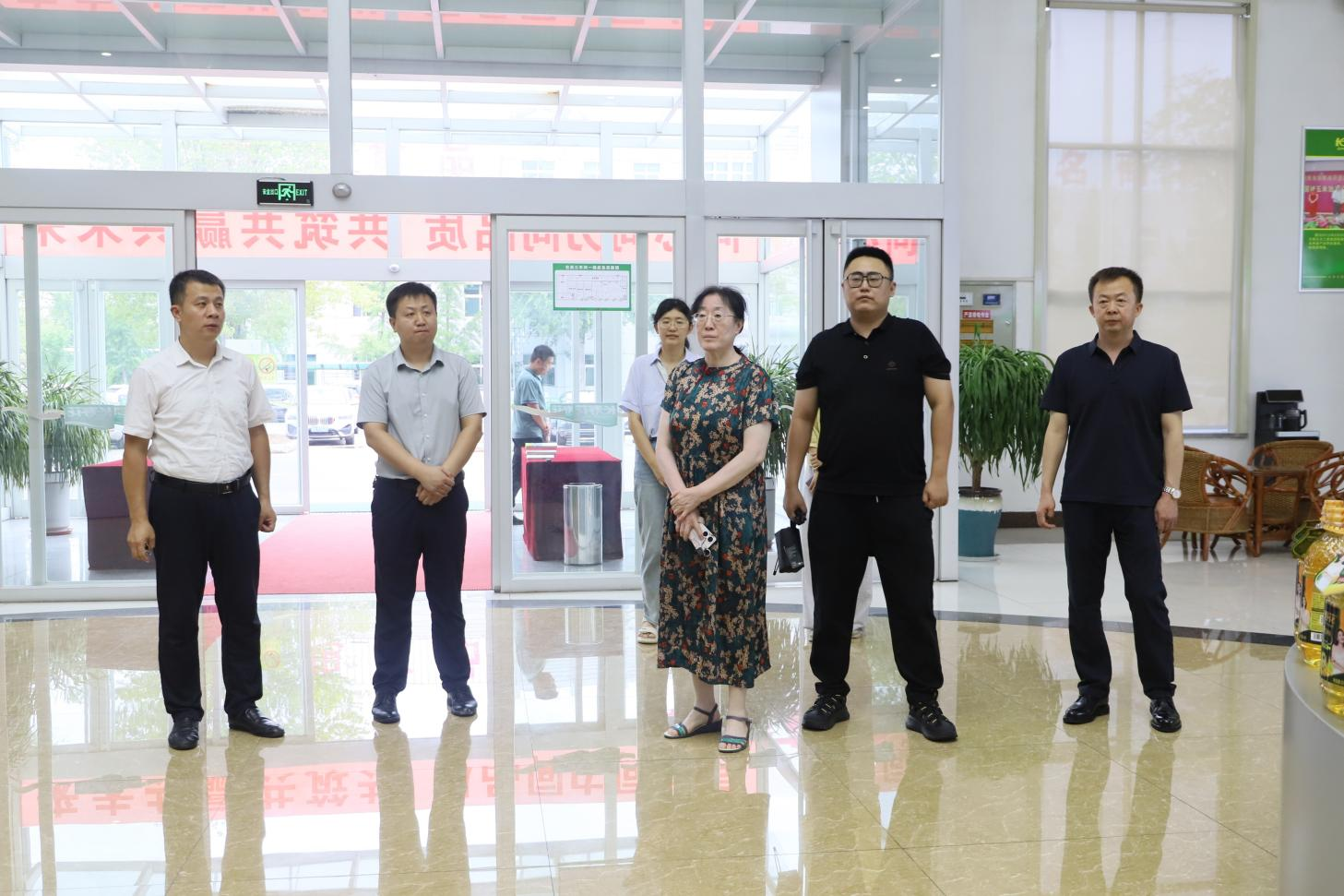 中国县域经济报来山东w66国际·利来最给力的老牌集团调研